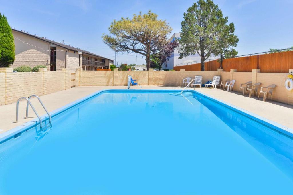 Days Inn By Wyndham Albuquerque Northeast 外观 照片